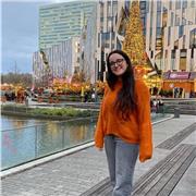 Alumna de 2º de bachiller imparte clases a estudiantes de primaria, 1º y 2ºESO (euskera o español)